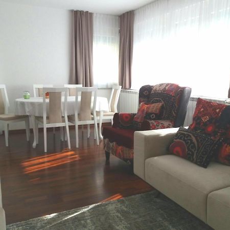 Apartment Esha ซาราเยโว ภายนอก รูปภาพ